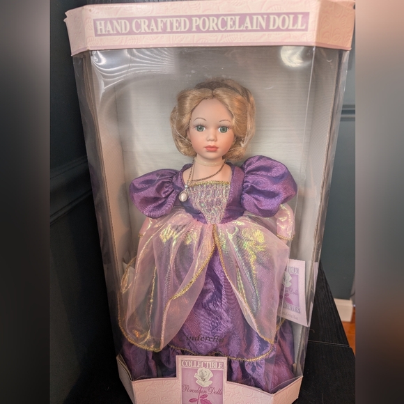 Collectible Memories Other - Authentic NIOB Collectible Memories Handcrafted Porcelain Cinderella Doll